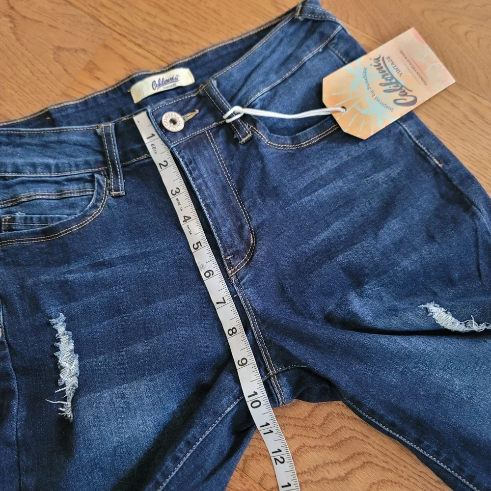 California Vintage Bermuda Shorts Distressed Denim Size 7 NWT